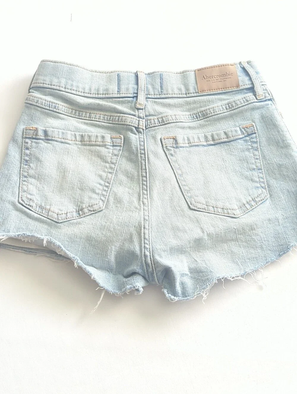 Abercrombie Kids Girl' High-Rise Relax Short Light Wash Distressed Size 9/10